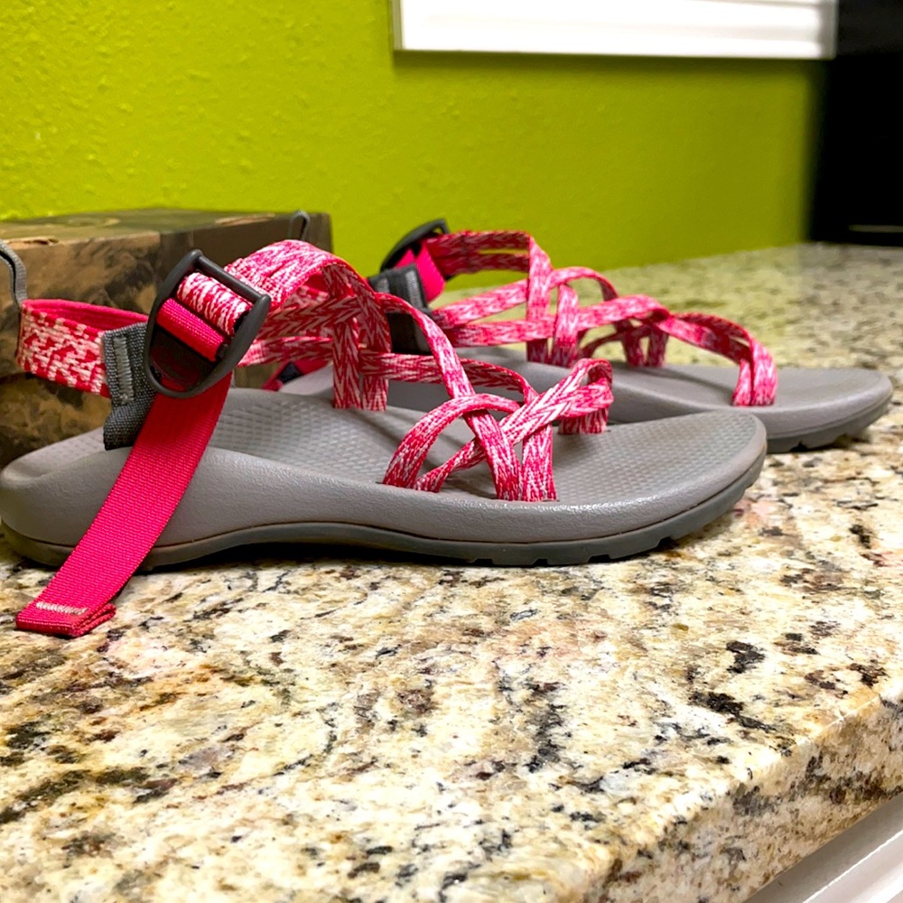 Chaco sandals pink size 5